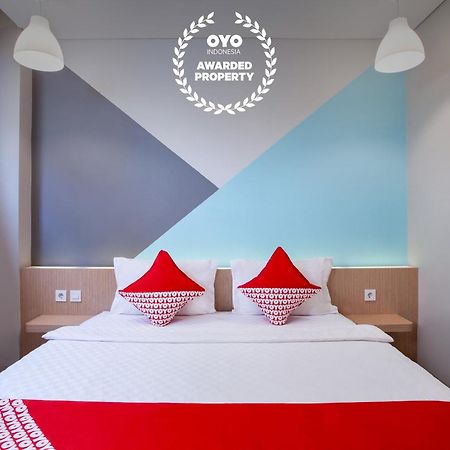 Super Oyo Flagship 101 Apple Platinum Hotel Jakarta Exterior photo