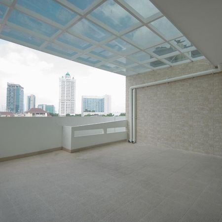 Super Oyo Flagship 101 Apple Platinum Hotel Jakarta Exterior photo